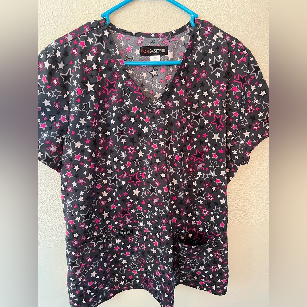 Women's Star Print Scrub Top - Black, White and Pink